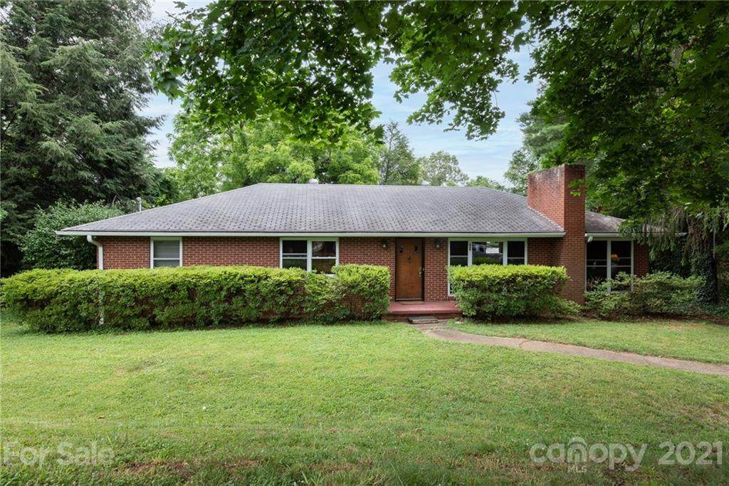 40 Clarendon Road - Photo 1