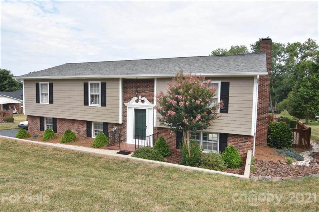 5507 Suttlemyre Lane - Photo 1