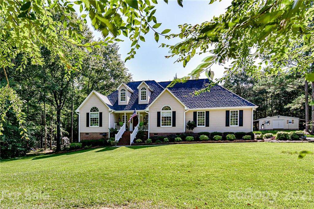 1024 Croatoan Drive - Photo 1