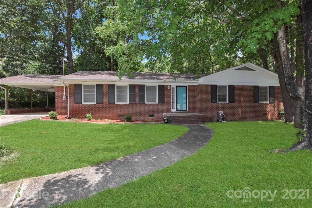 303 Garrison Drive - Photo 1