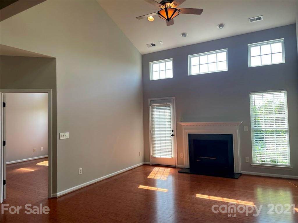 261 Garnet Court - Photo 1