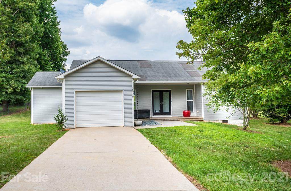 2028 Redberry Lane - Photo 1