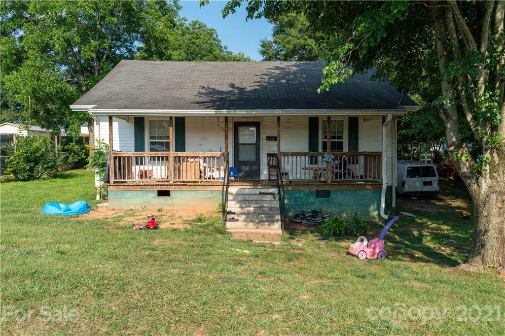 1015 9th Street - Photo 1