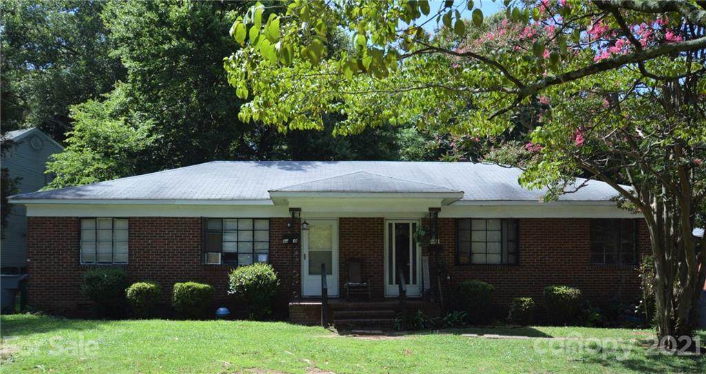 4411 Rolling Hill Drive - Photo 1