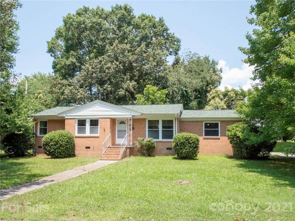 301 Timberlane Drive - Photo 1