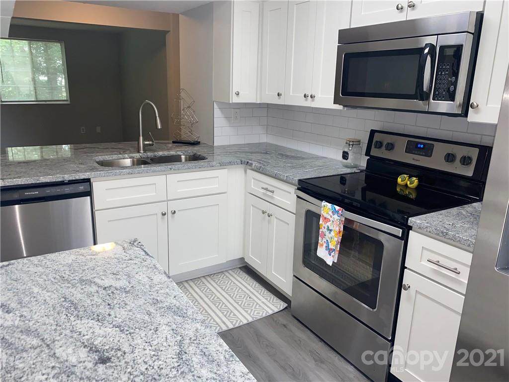 7312 Pebblestone Drive - Photo 1