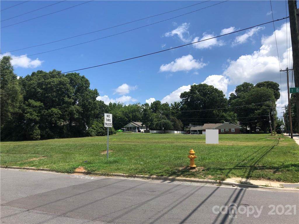 850 Lancaster Avenue - Photo 1