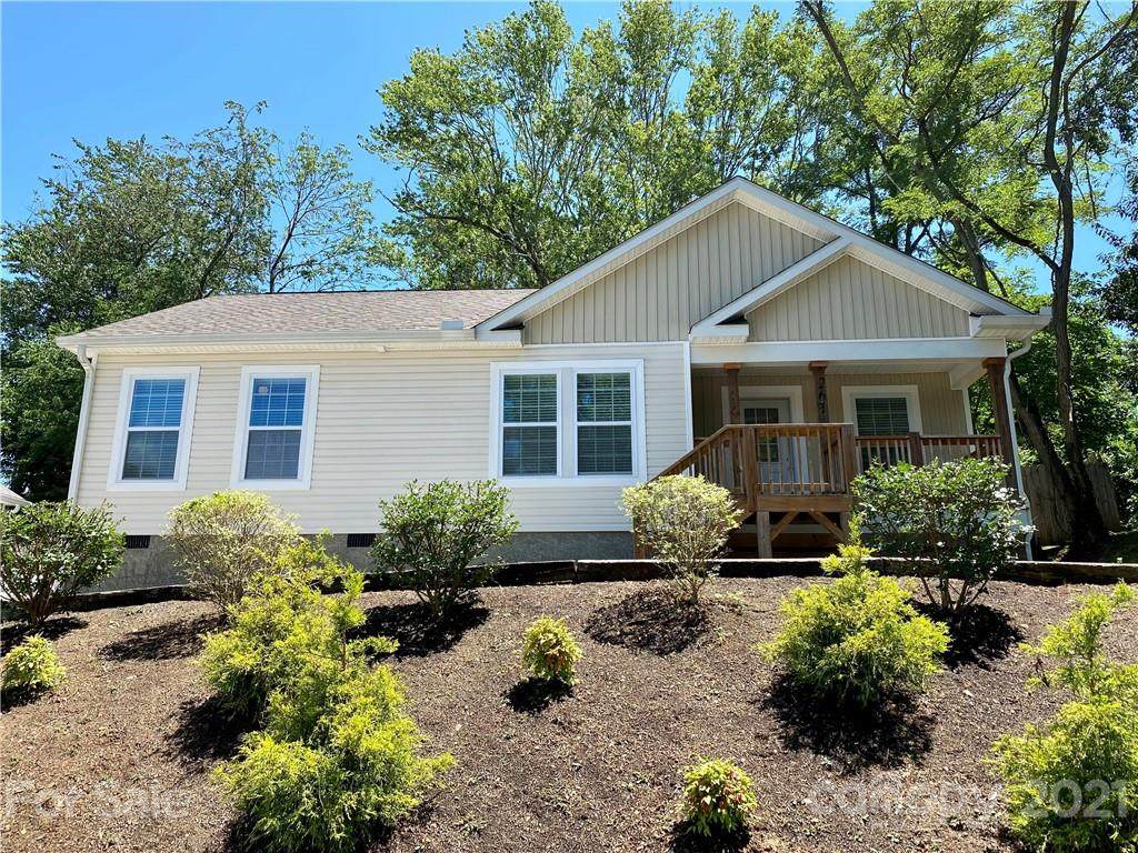 261 Brooklyn Lane - Photo 1