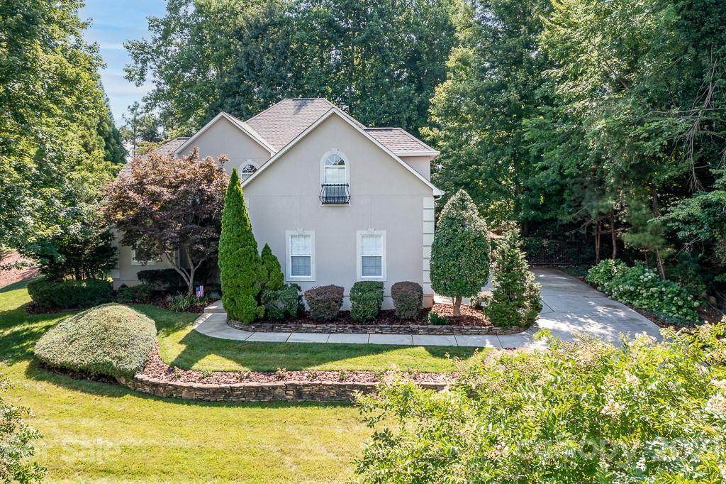 110 Grand Bay Drive - Photo 1