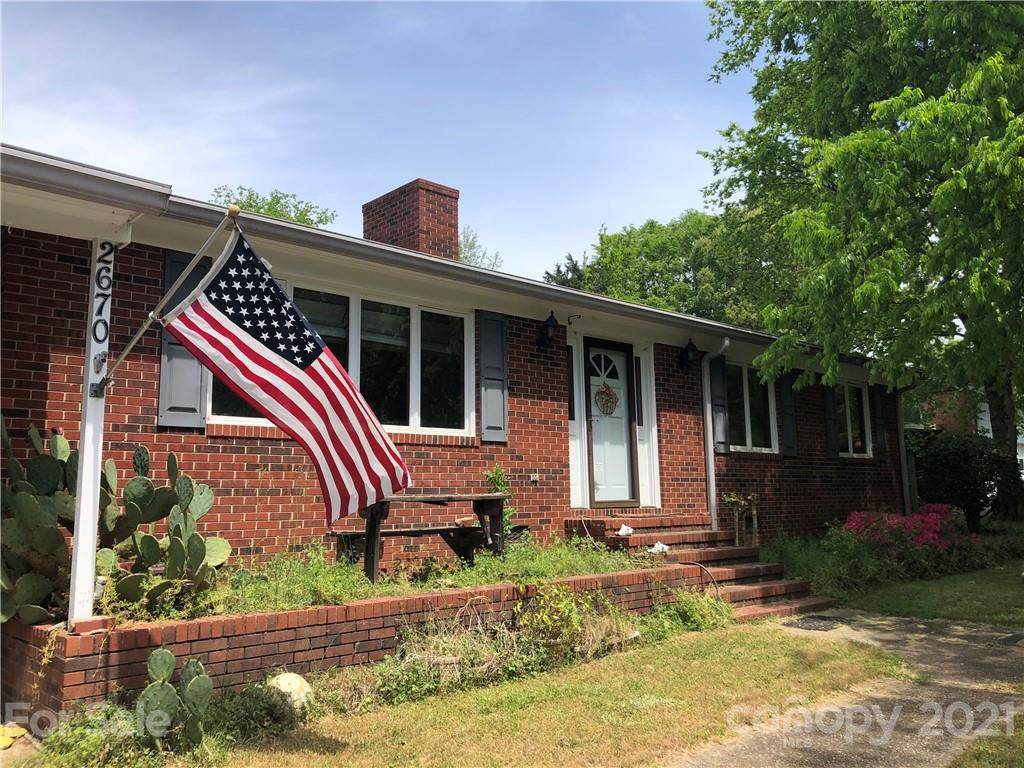 2670 Saddlewood Circle - Photo 1
