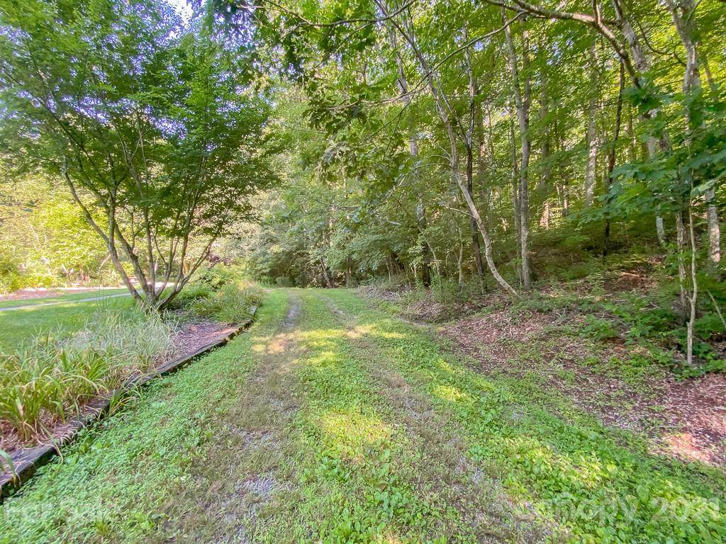 724 Overlook Drive - Photo 1