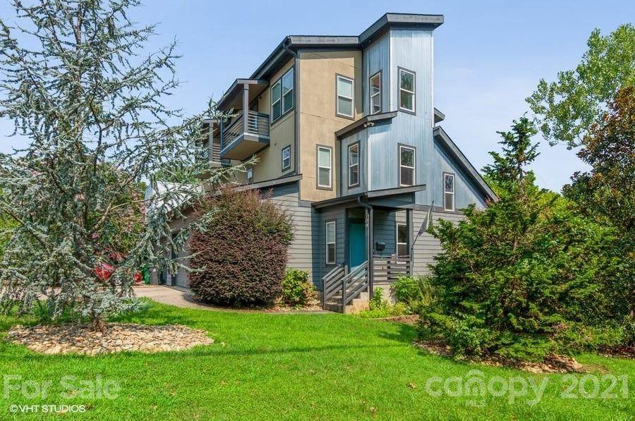 2709 Yadkin Avenue - Photo 1