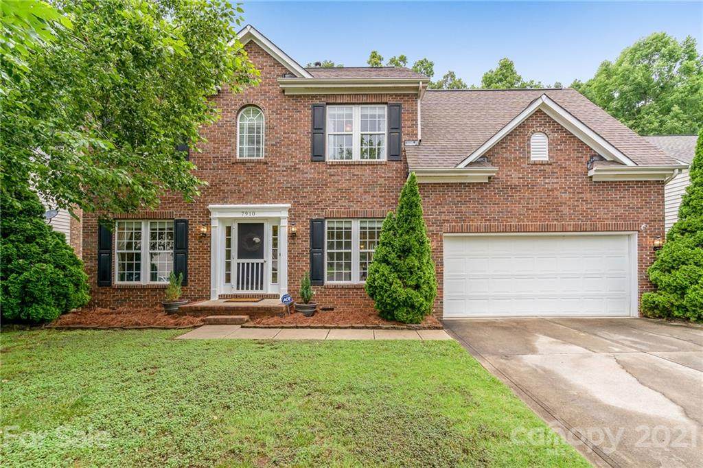 7910 Kingston Drive - Photo 1