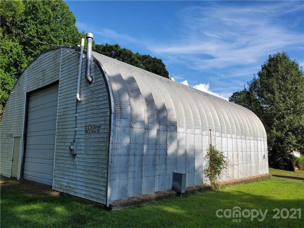 160 1st Street - Photo 1