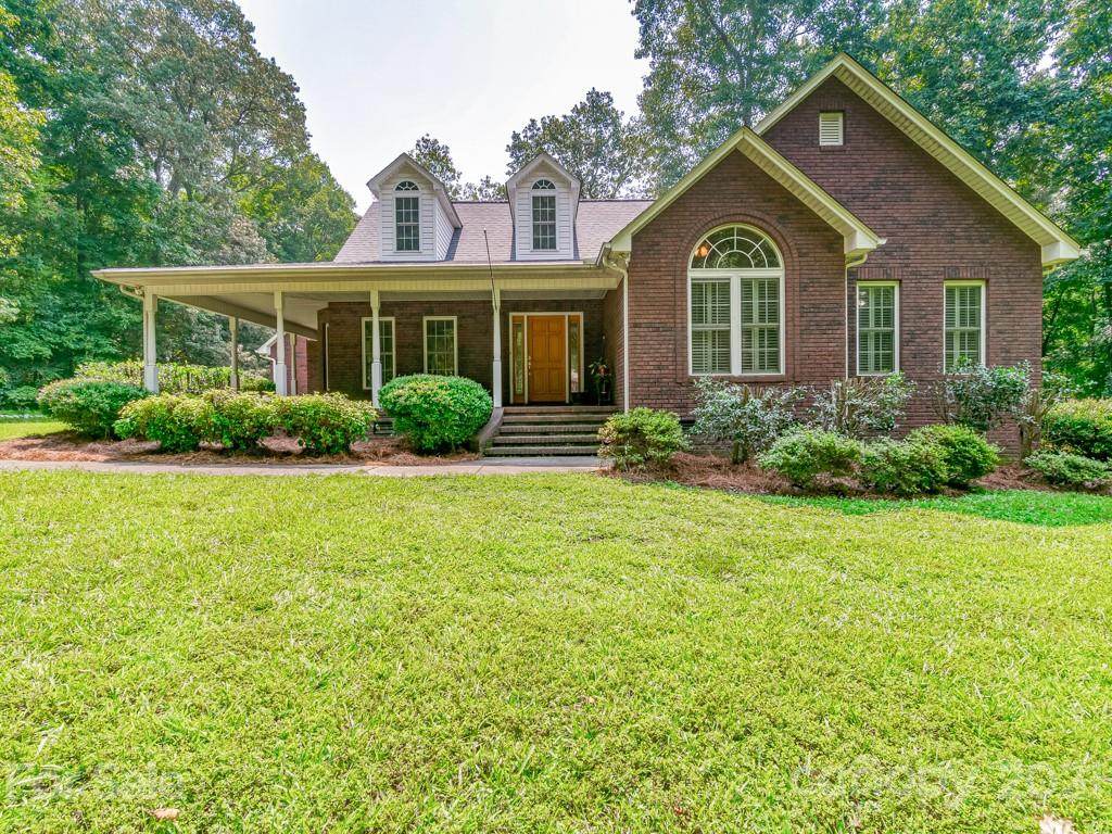 321 Springview Drive - Photo 1