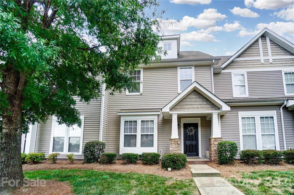 1009 Laparc Lane - Photo 1