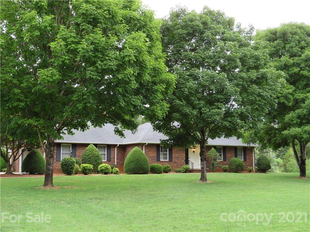 342 Briarwood Drive - Photo 1