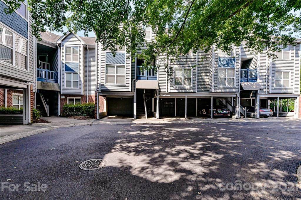509 N Graham Street - Photo 1