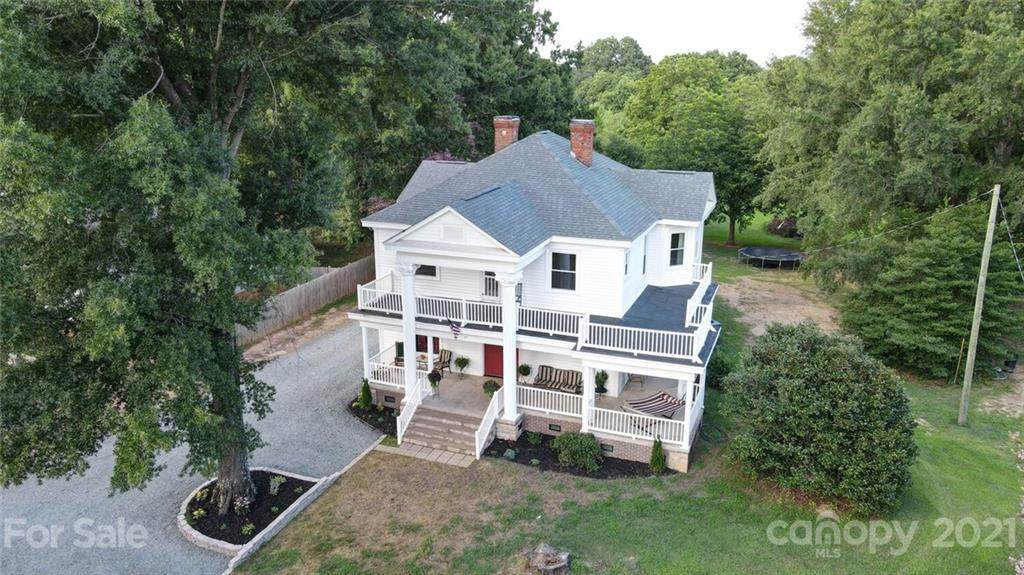 415 White Street - Photo 1