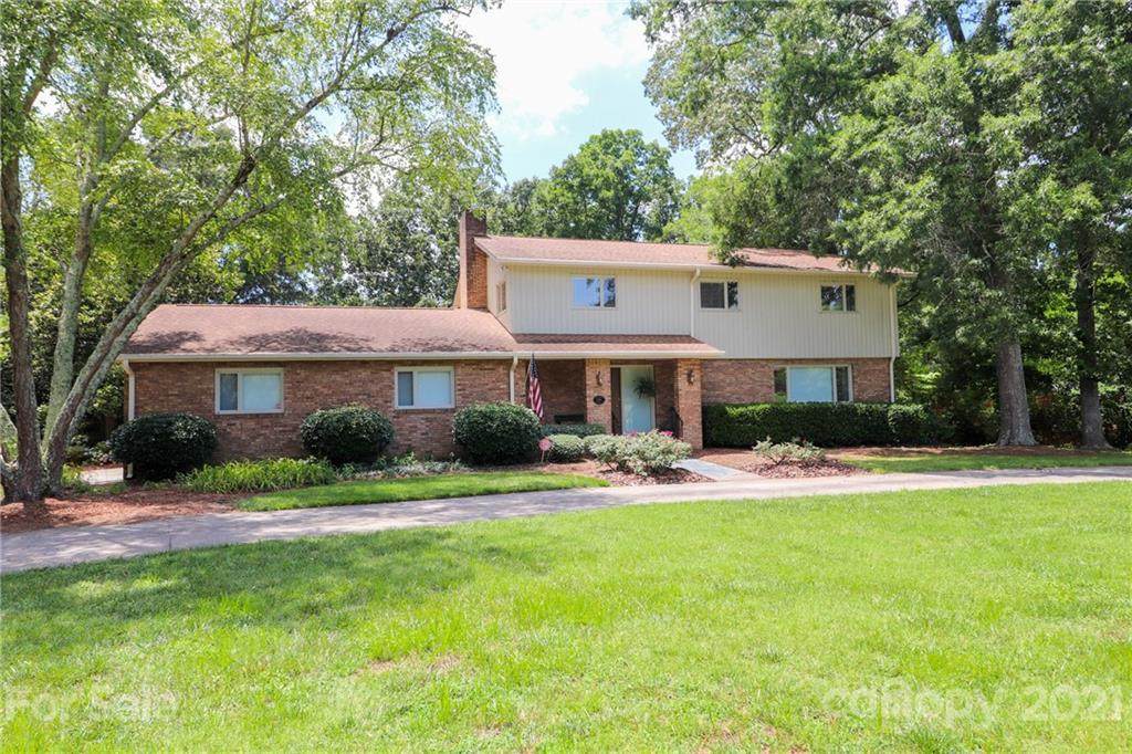 398 Crestside Drive - Photo 1