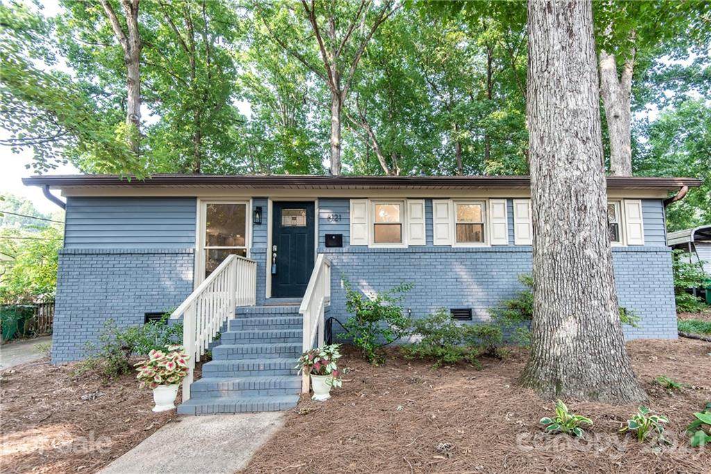 6121 Netherwood Drive - Photo 1