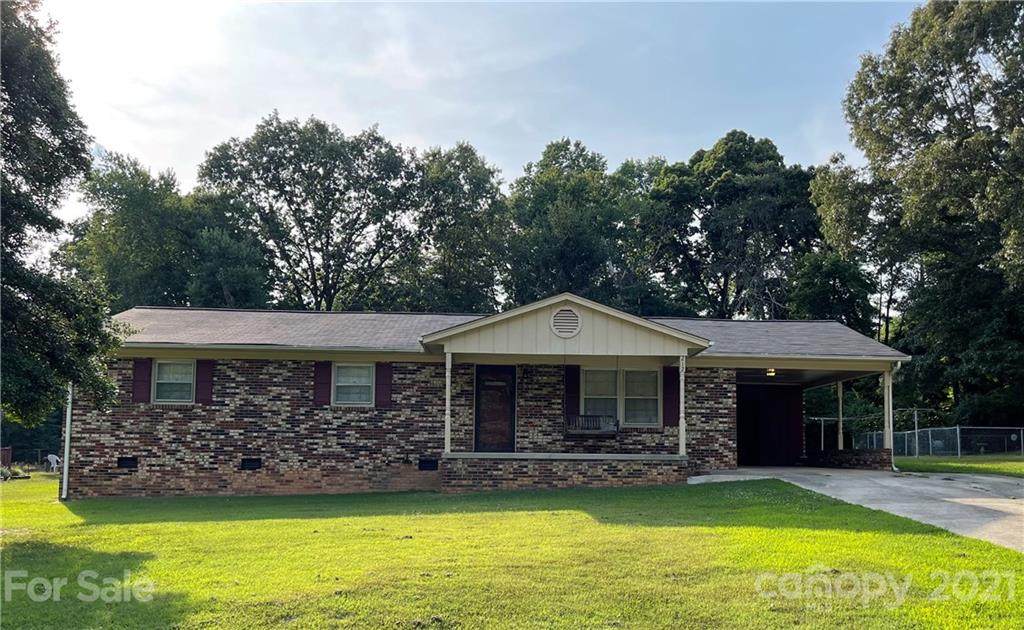 212 Shadowbrook Road - Photo 1