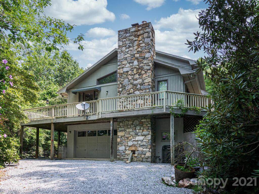 8 Red Oak Drive - Photo 1
