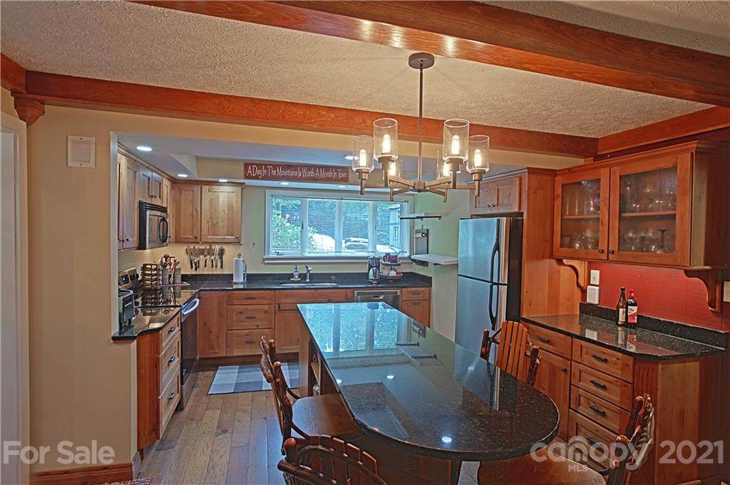 200 Glenwood Lane - Photo 1