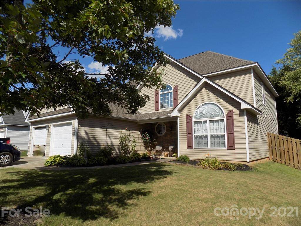 112 Madelia Place - Photo 1