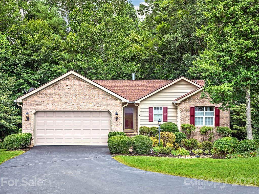 8 Pinehurst Court - Photo 1