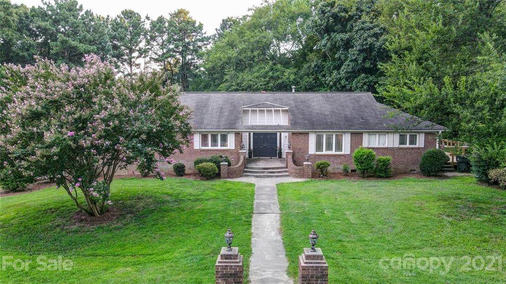 6225 Providence Court - Photo 1