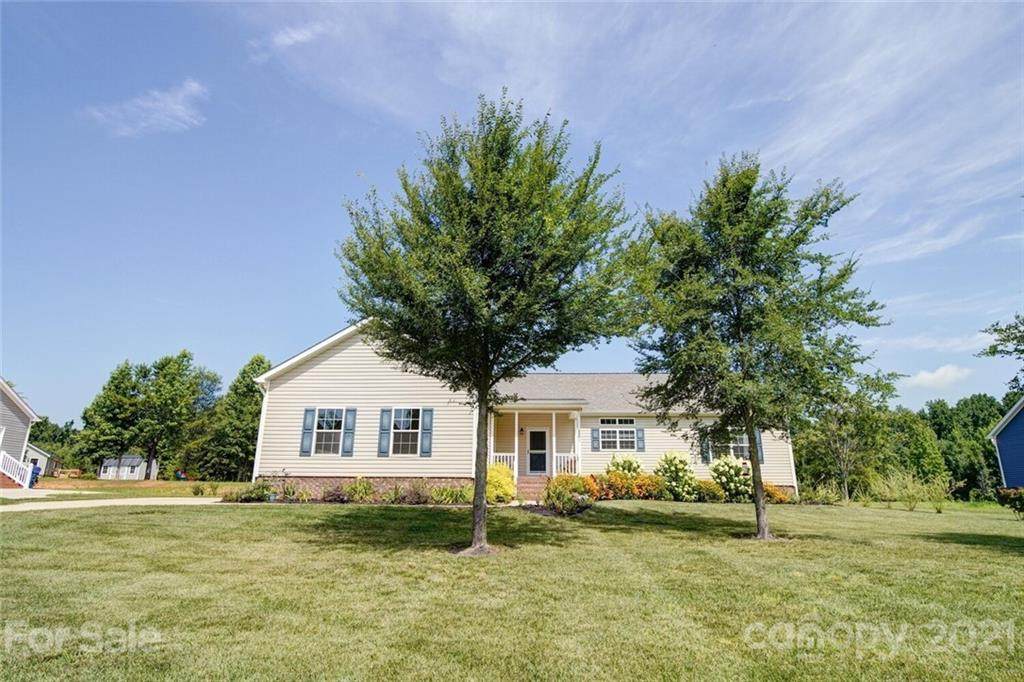 2309 Louanne Drive - Photo 1