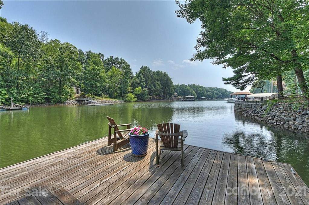 173 Trollingwood Lane - Photo 1