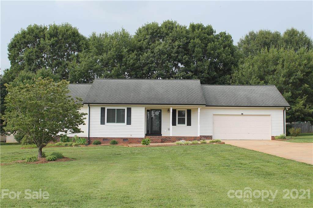 124 Antler Drive - Photo 1