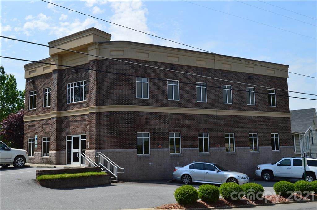 237 Davie Avenue - Photo 1