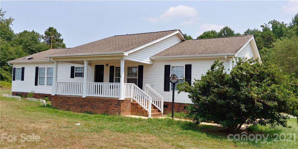 1739 Beachwood Road - Photo 1