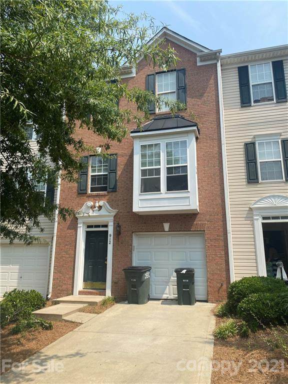 912 Tiger Lane - Photo 1