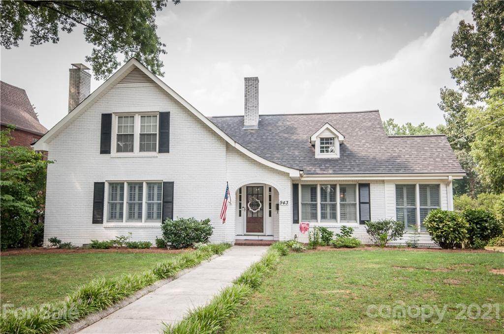 943 Sherwood Lane - Photo 1