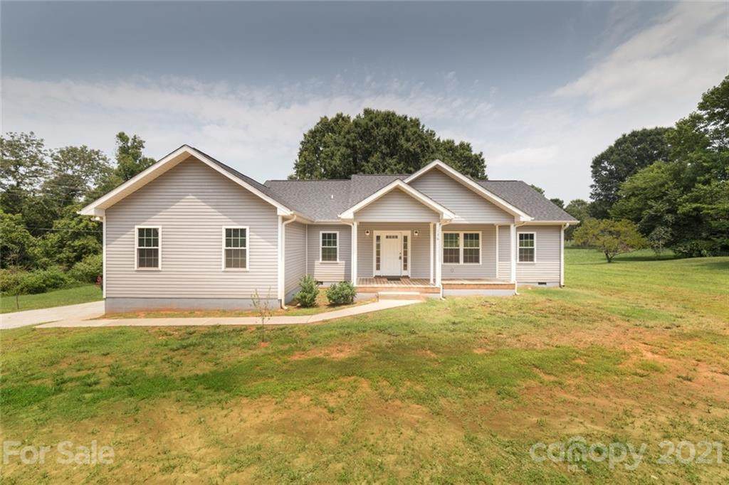 136 Brook Drive - Photo 1