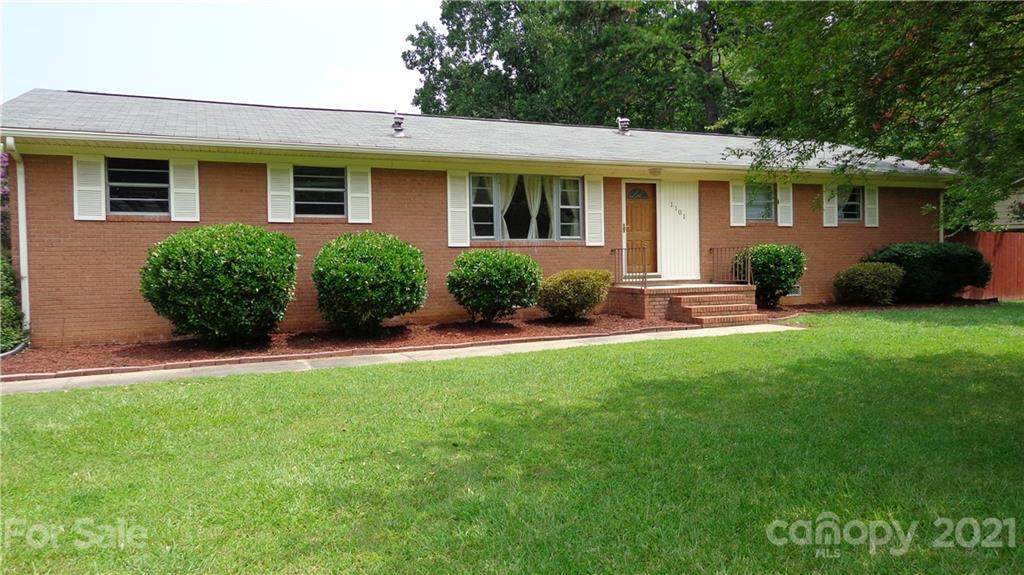 1101 Ravendale Drive - Photo 1