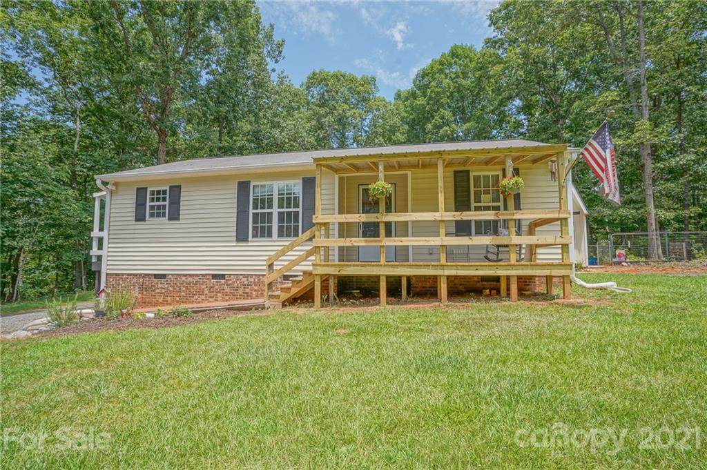 108 Balsam Road - Photo 1