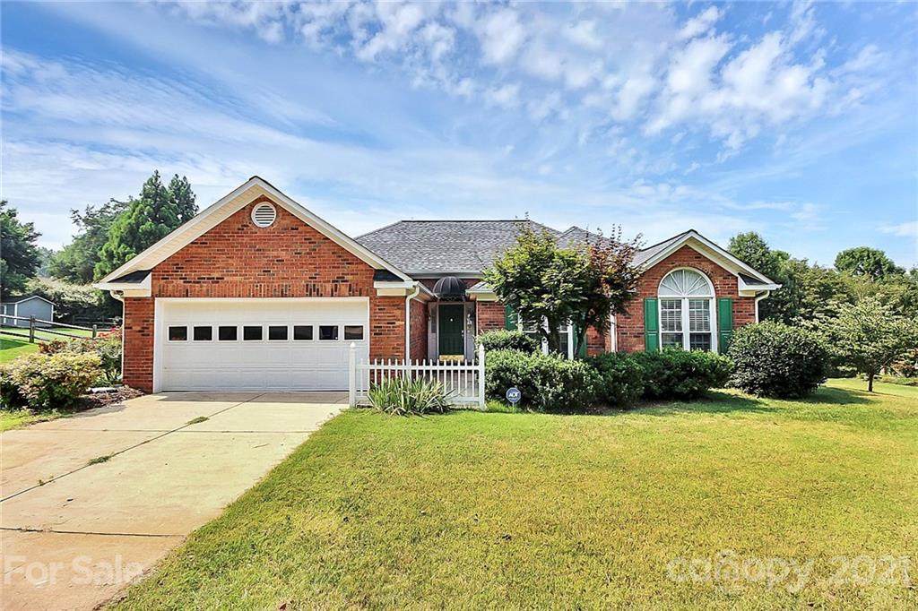 670 Highland Ridge Road - Photo 1