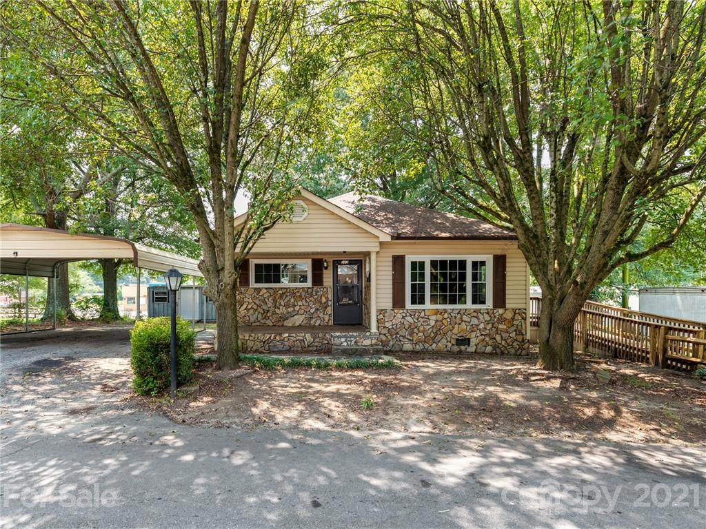 303 Black Street - Photo 1