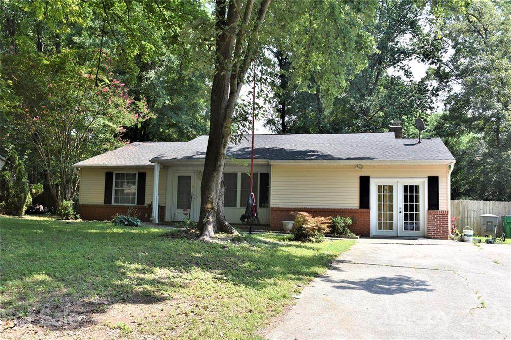 6321 Holly Knoll Drive - Photo 1