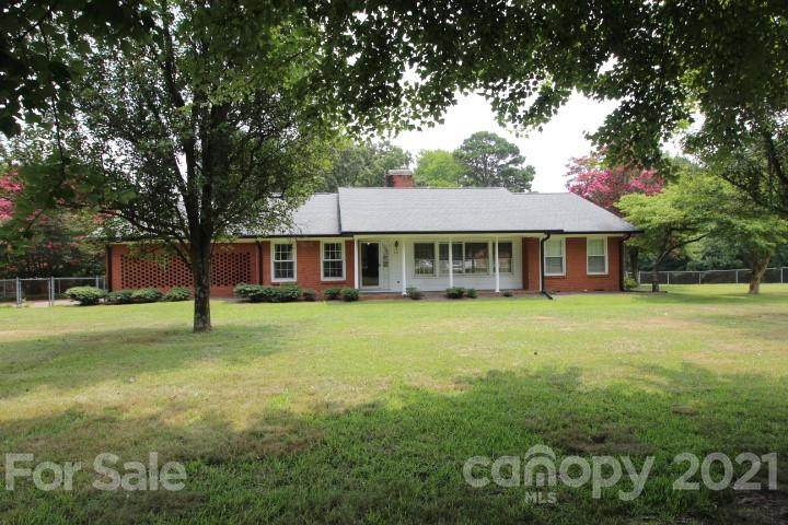 333 Enochville Avenue - Photo 1