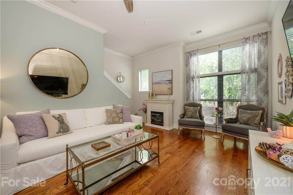 471 M Street - Photo 1