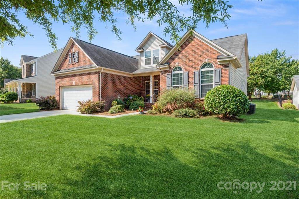 2547 Scarlet Oak Drive - Photo 1