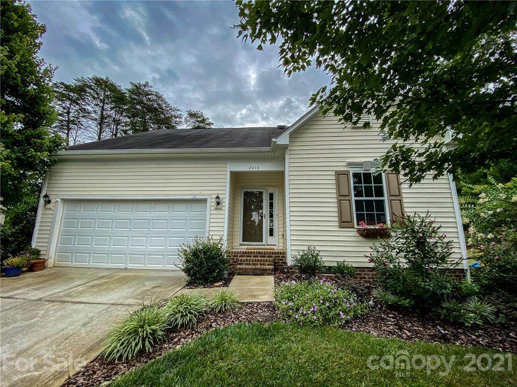 2016 Lindsay Court - Photo 1