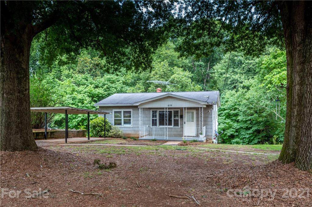 629 11th Street - Photo 1