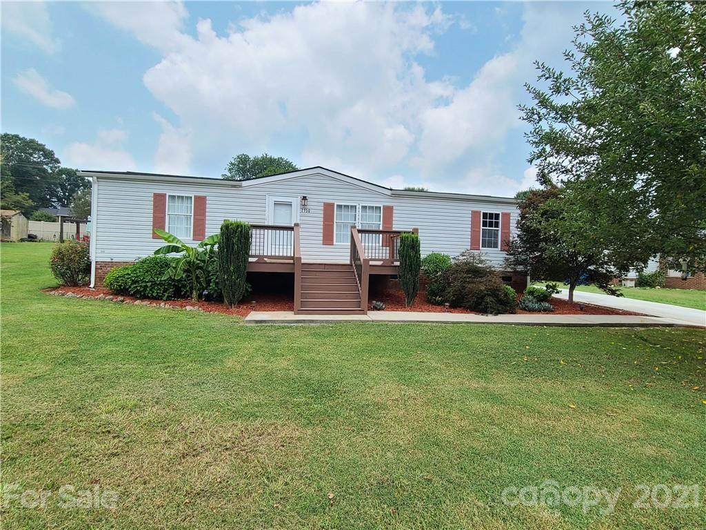 2150 Peanuts Lane - Photo 1